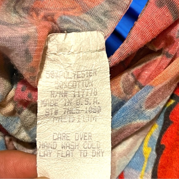 LOVE STITCH Floral Graphic Tee 💕~ Women Size MEDIUM - Picture 10 of 13